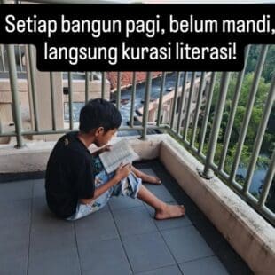 ...

Sesuai janji kami
Setiap pagi mesti
Pertegas literasi
Pertedas edukasi

(Si...